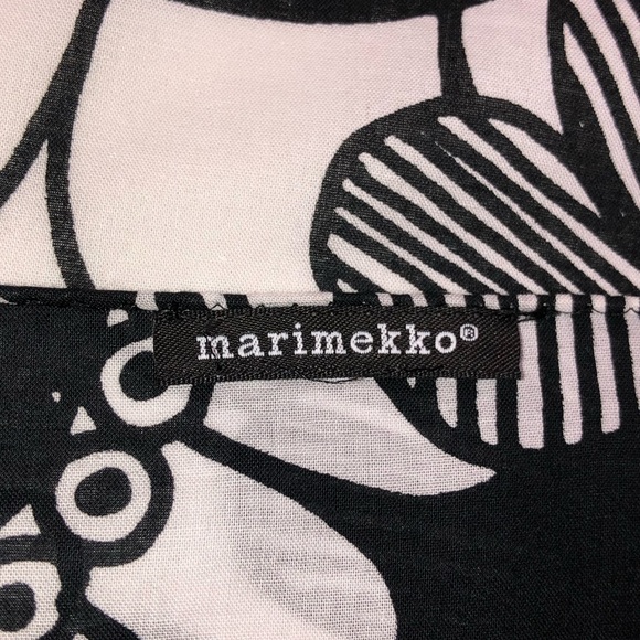 Marimekko bandana square scarf 25”x25” - Picture 5 of 7